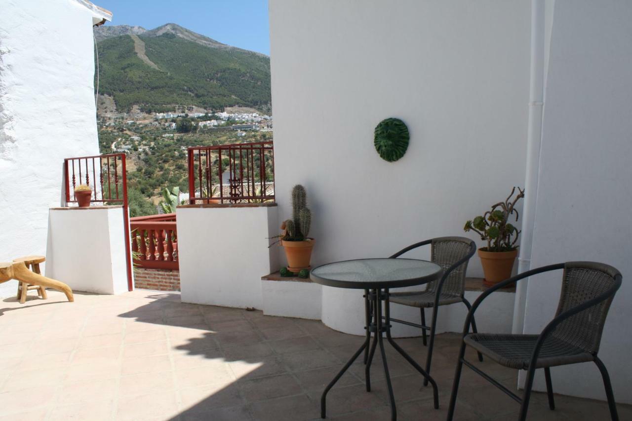 Boutique Bed & Breakfast Casa Utopia Alcaucín Eksteriør billede