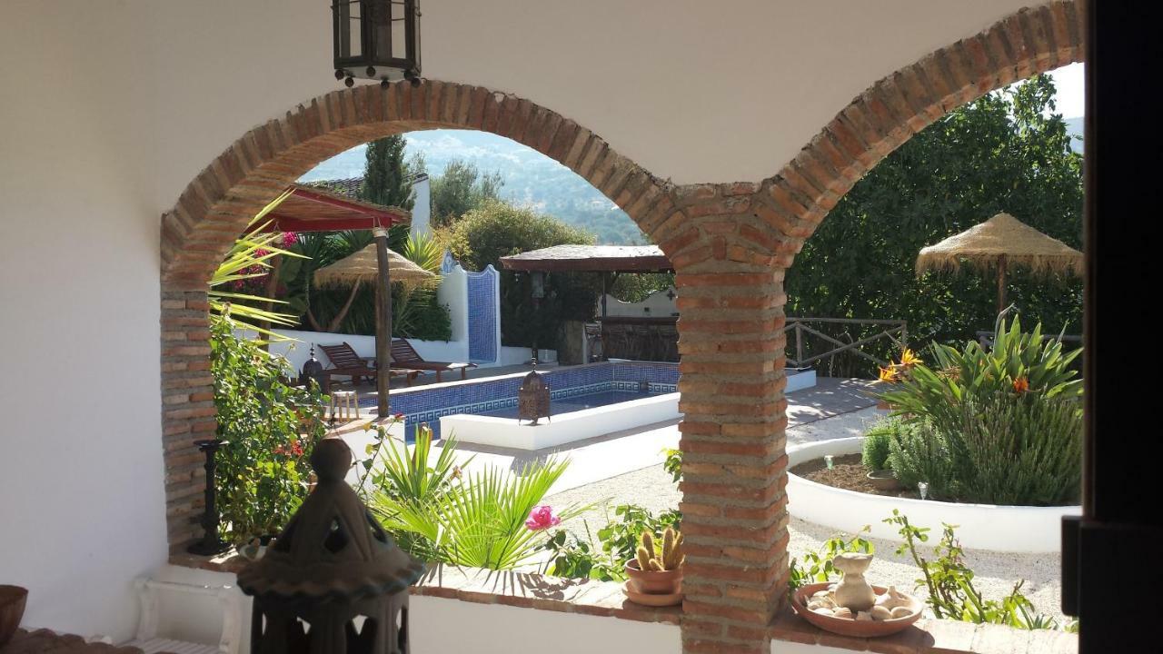 Boutique Bed & Breakfast Casa Utopia Alcaucín Eksteriør billede